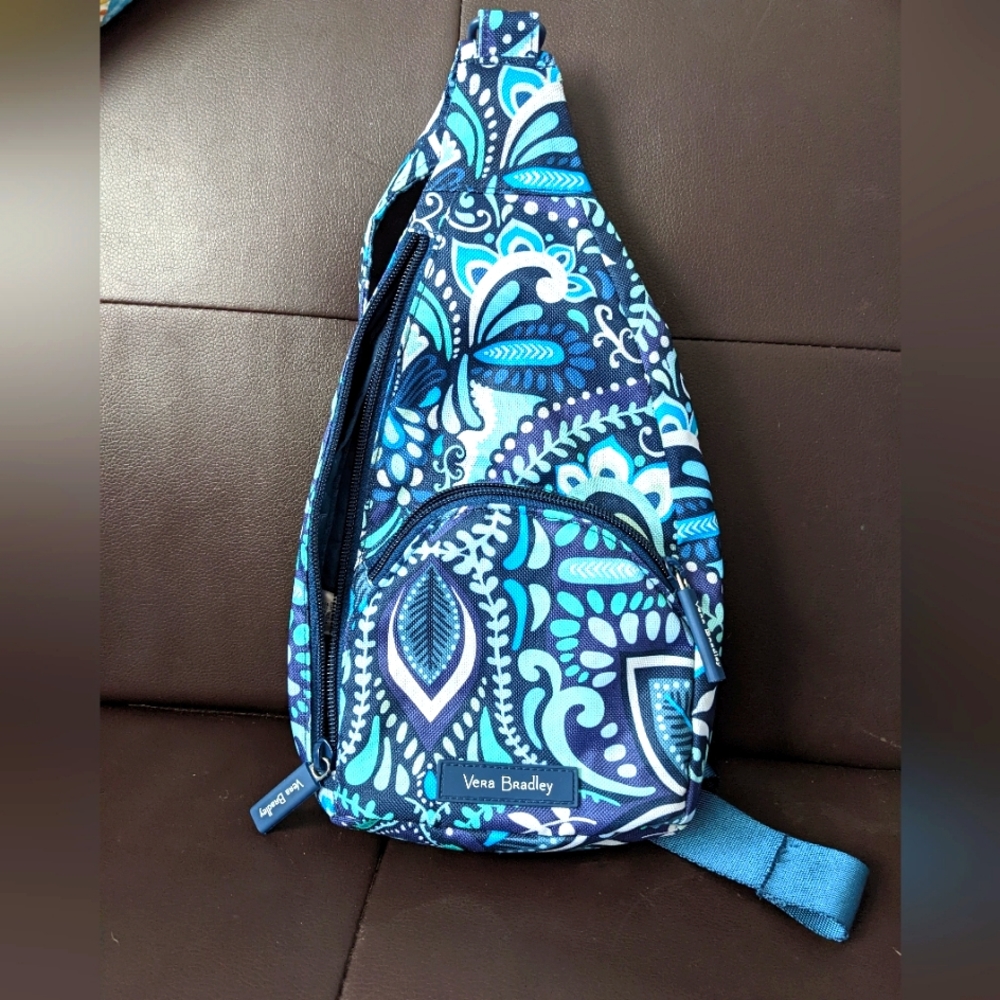 Vera Bradley small sling